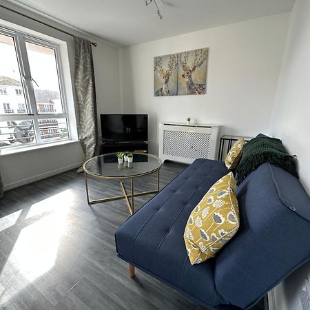 Suites By Rehoboth - Abbey Wood Station - London Zone 4 Extérieur photo