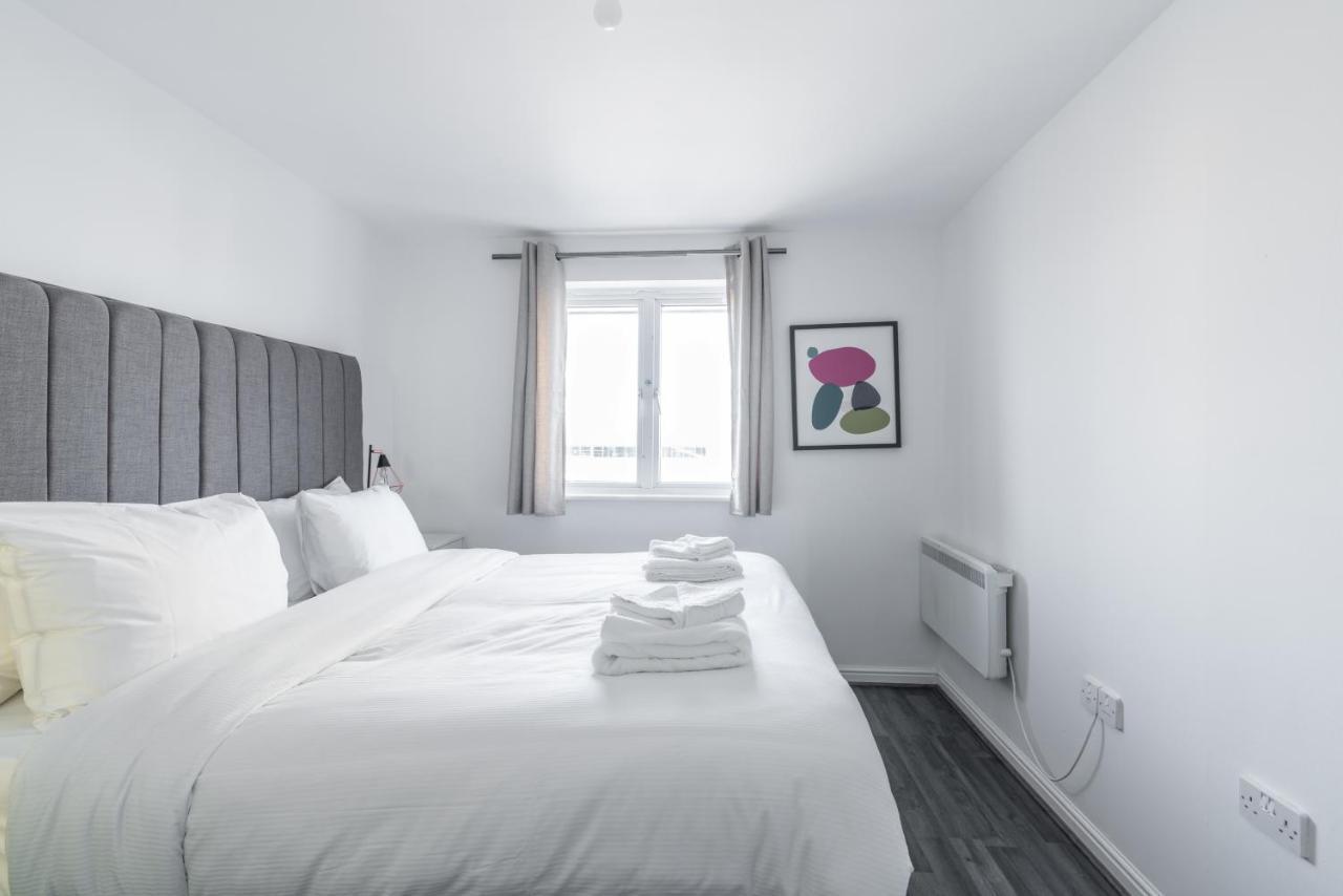Suites By Rehoboth - Abbey Wood Station - London Zone 4 Extérieur photo