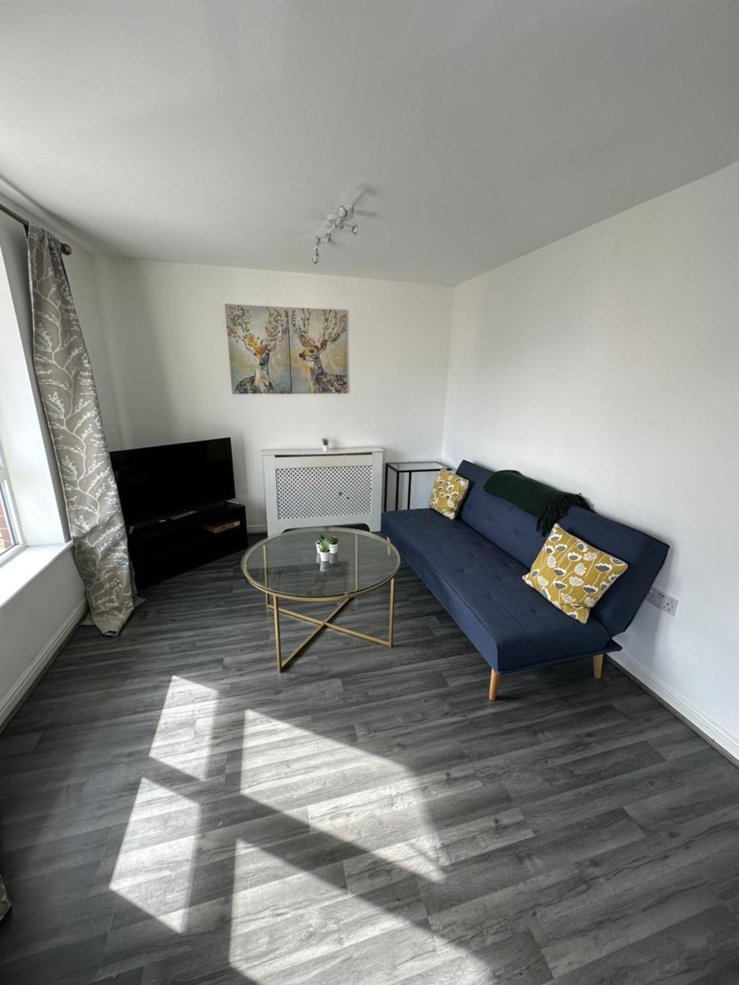 Suites By Rehoboth - Abbey Wood Station - London Zone 4 Extérieur photo